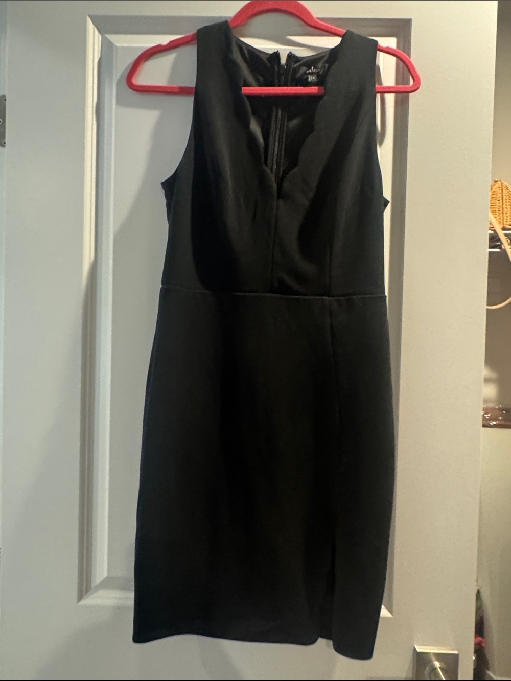 Lulu's Black Sleeveless V-Neck Midi Sheath Dress NWOT